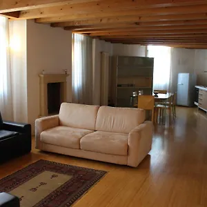 maison-maria.hotelinveneto.com/